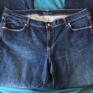 Old Navy Flirt 18 Boot Cut Jeans